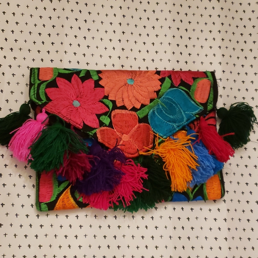 NWOT Floral Embroidered Tassle Clutch/Purse